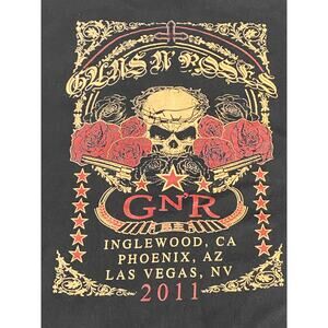 GUNS N' ROSES 
2011 Chinese Democracy US tour. 
Concert/ Band T Shirt - Medium